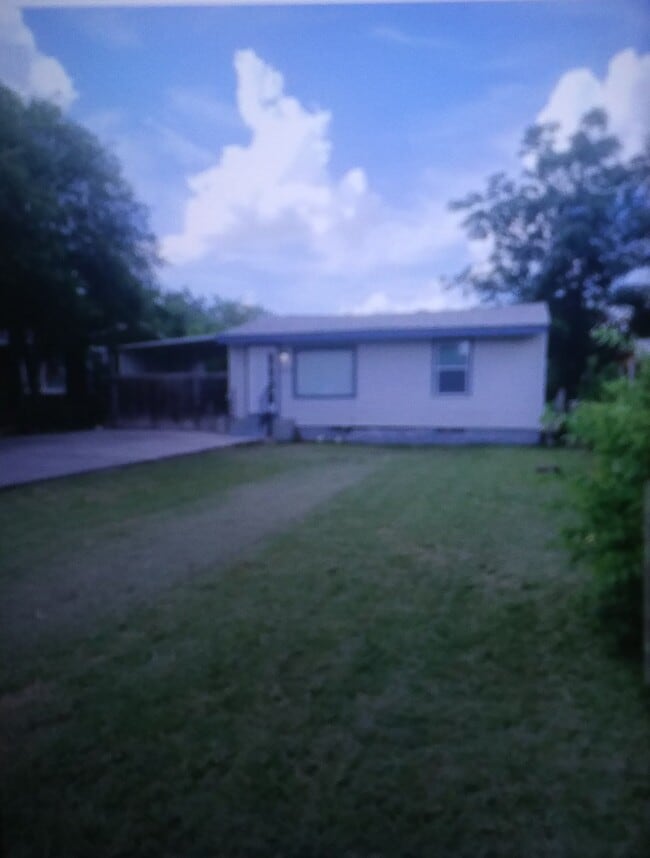 Photo - 2319 Basse Rd