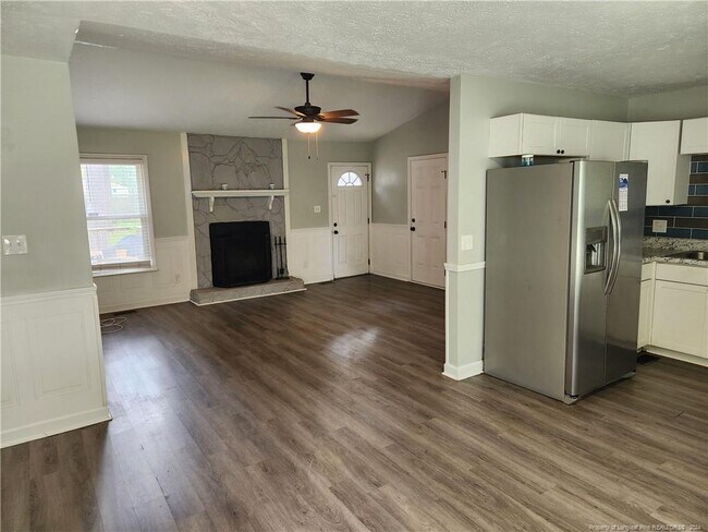 Photo - 925 Winterberry Dr