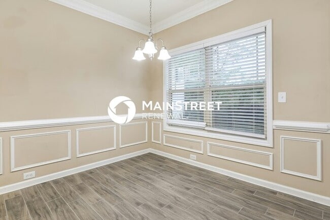 4 Bedroom Pet-Friendly Home in Atlanta, GA with Main Street Renewal