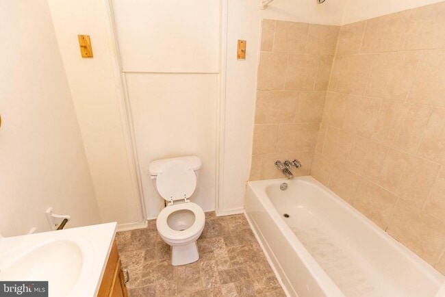 Photo - 2536 Amber St Unidad 1F