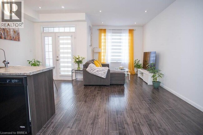 Photo - 21 Diana Ave