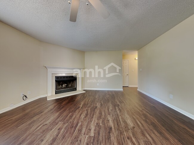 Photo - 295 Hialeah Ct