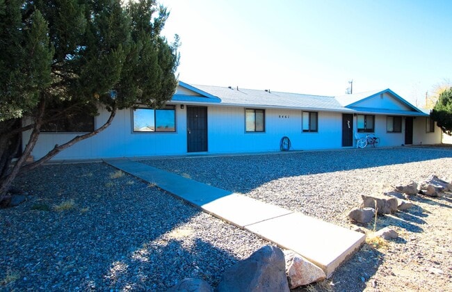 8461 E Greg Ct Unidad C