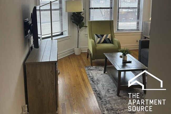 Photo - 1911 W Larchmont Ave Unit 3B