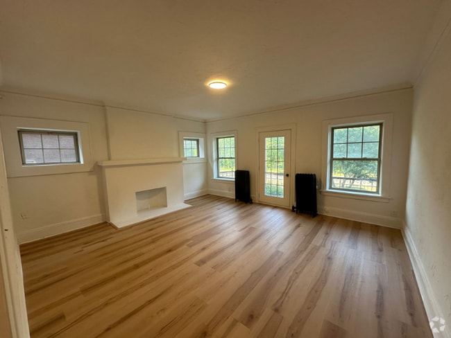 Building Photo - 14148 Superior Rd Rental