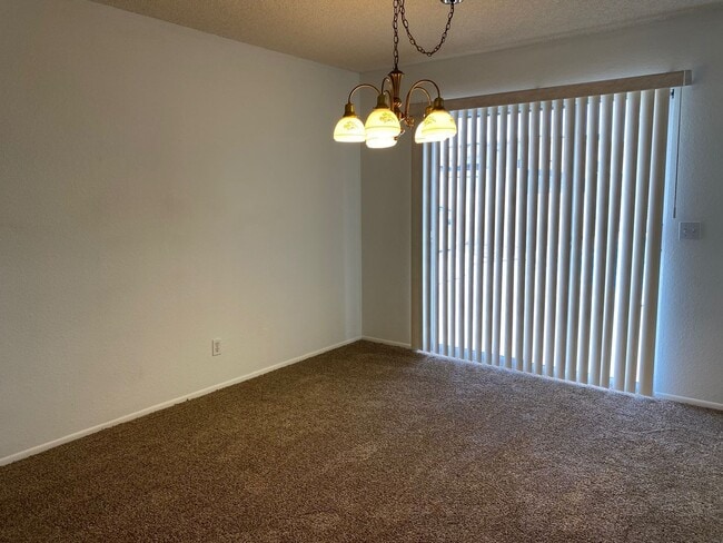 Building Photo - 3 Bedroom - 2 Bath Pool Home