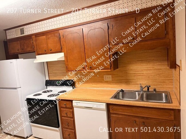 Building Photo - 207 Turner Ave Unit 207 Turner Street - D