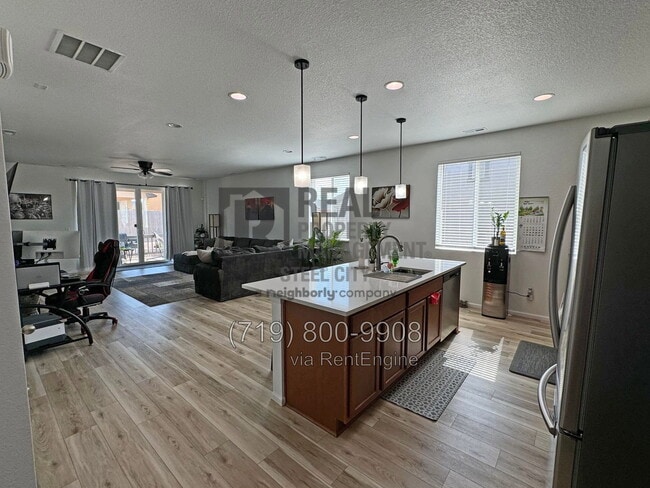 Photo - 2204 Sunrise Ln