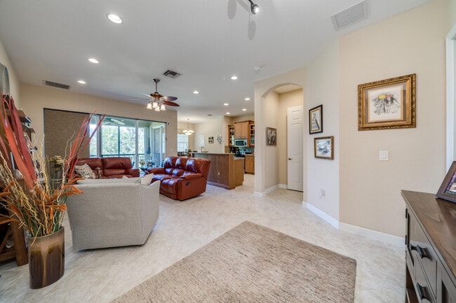 Photo - 8348 NW 127th Ln Unidad #26-E