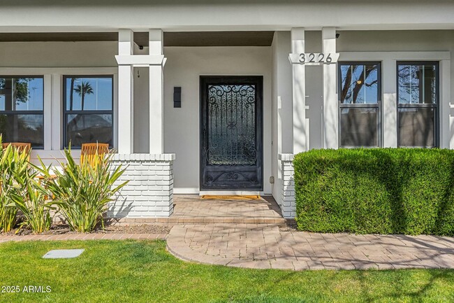 Photo - 3226 E Sells Dr House