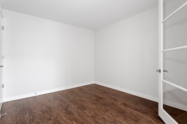 MDL Flats