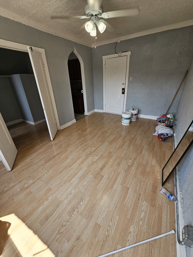 Photo - 4725 N Beacon St