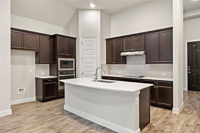 Photo - 2004 Highland Ridge Rd