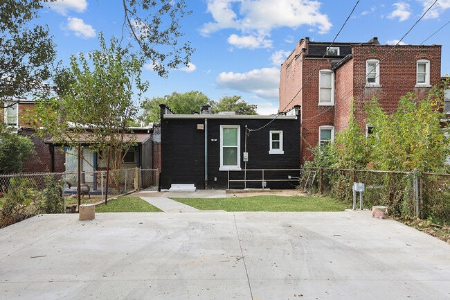 Photo - 3828 Wisconsin Ave