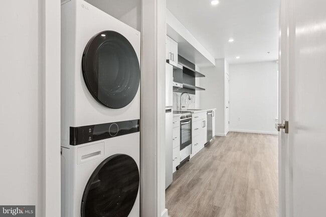 Photo - 1201 Vine St Unit STUDIO