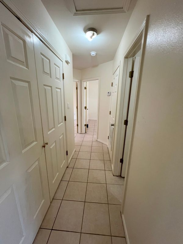 Photo - 2220 W Candlelight Ln