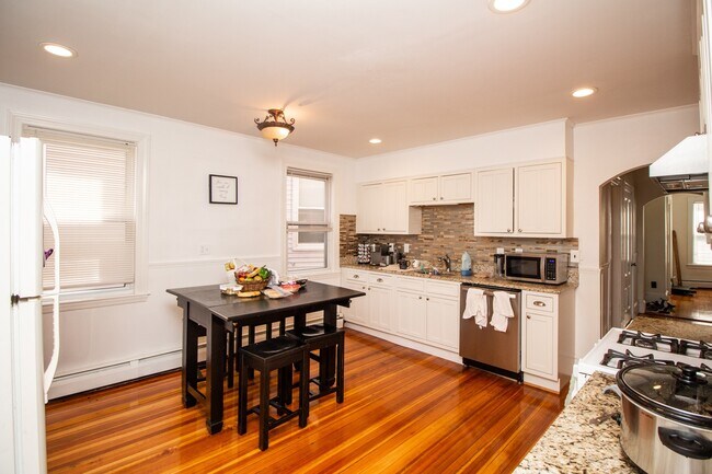 Photo - 66 Chestnut St Unidad 2