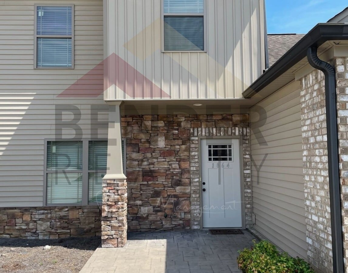 Photo - 1864 Gate Tower Way NE