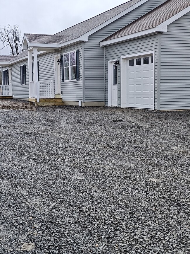 Photo - 5211 Williamee Rd