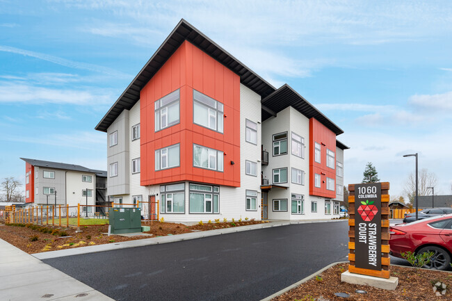 Building Photo - Strawberry Court Rental