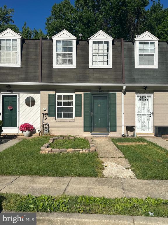 Photo - 1805 Dutch Village Dr