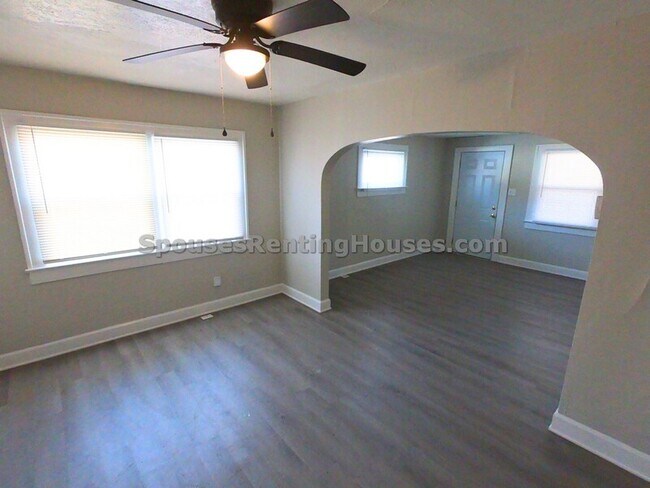 Photo - 1302-1304 North Linwood Avenue - 1304