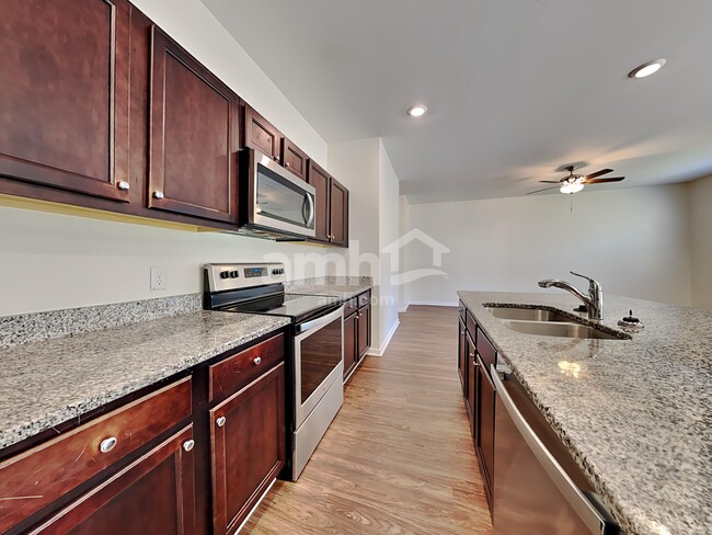 Photo - 123 Orion Way