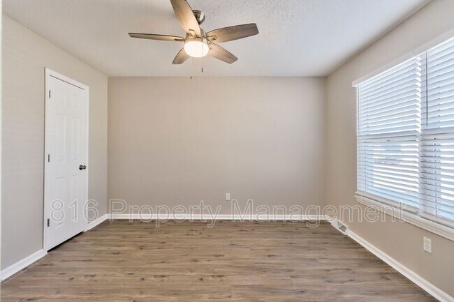 Photo - 1606-1606 SW Sunset St Unit 1604