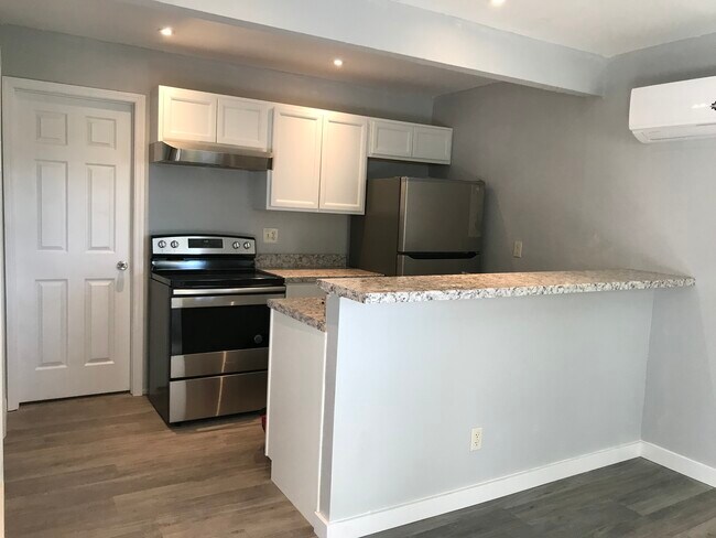 Kitchen/Dining - 307 Locust St Unit B1