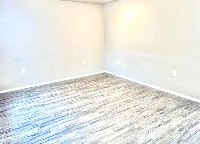 Photo - 2613 Globe Ave