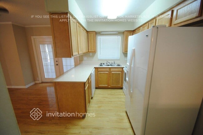 313 Alpine St