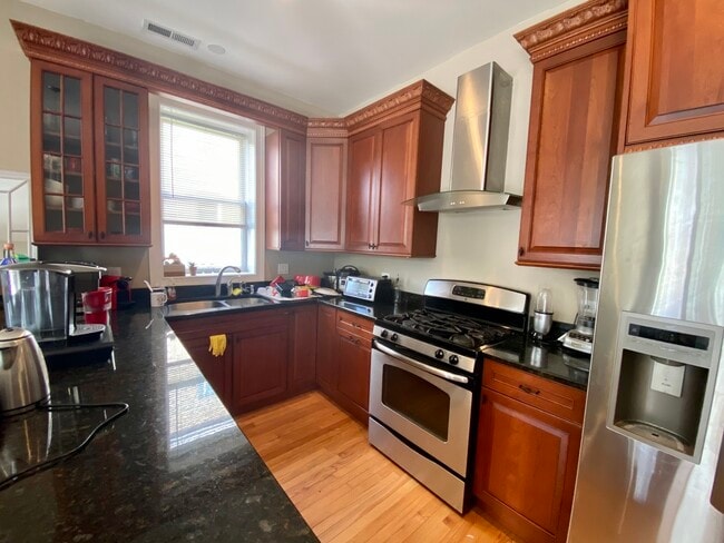 Photo - 2426 W Erie St Unidad 1