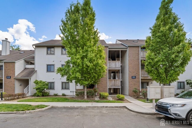 Building Photo - 307 Ravens Crest Dr