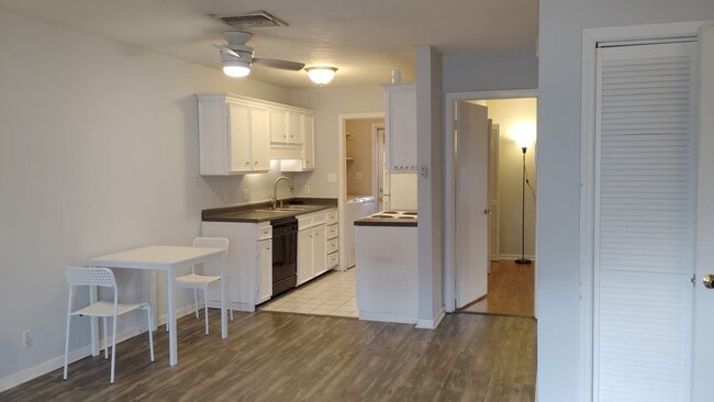 Photo - 502 Oak Circle Dr Unit C5