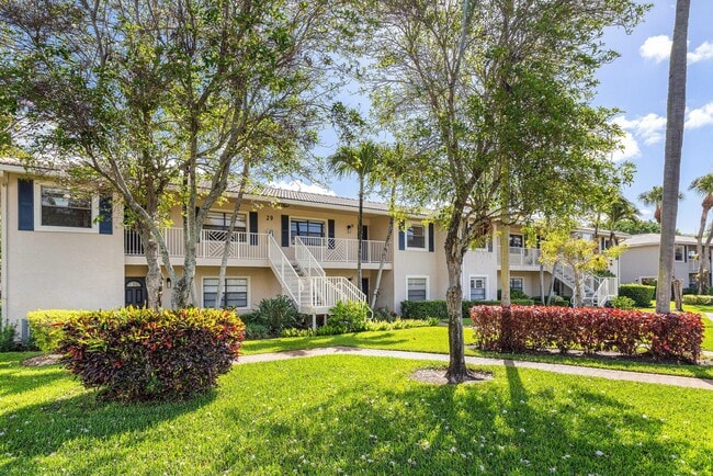 Photo - 29 Stratford Ln W Unidad B