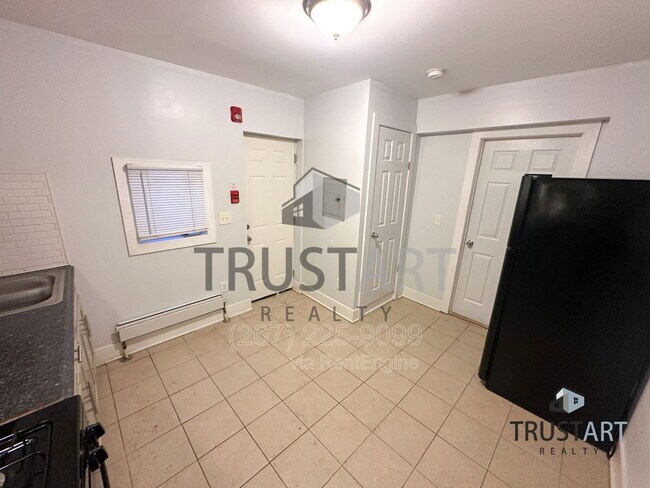 Photo - 4722 Longshore Ave Unidad 1