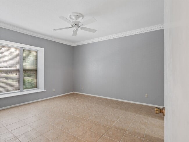 Building Photo - 3748 Lake St Rental
