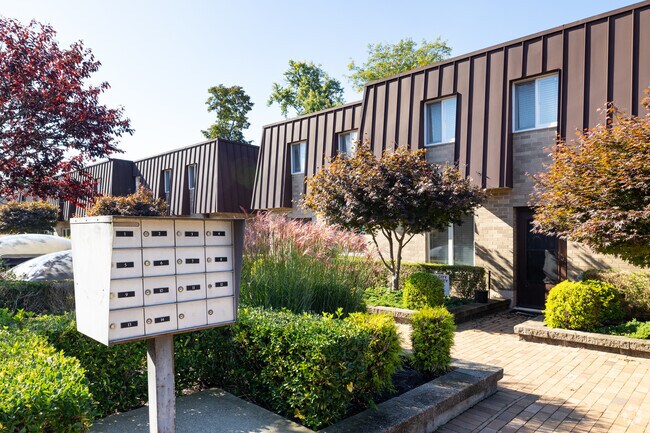 Photo - Atrium Plaza Condominium