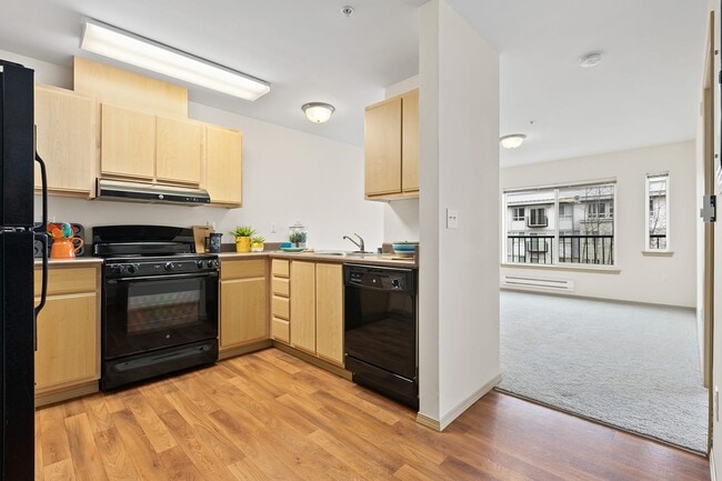 Cocina de SHAG Interurban Senior Living - Interurban Senior Living Apartments