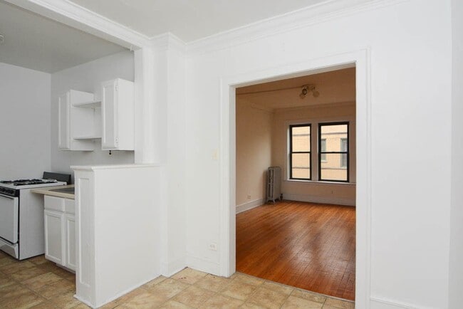 Photo - 2332 N Spaulding Ave Unit A4