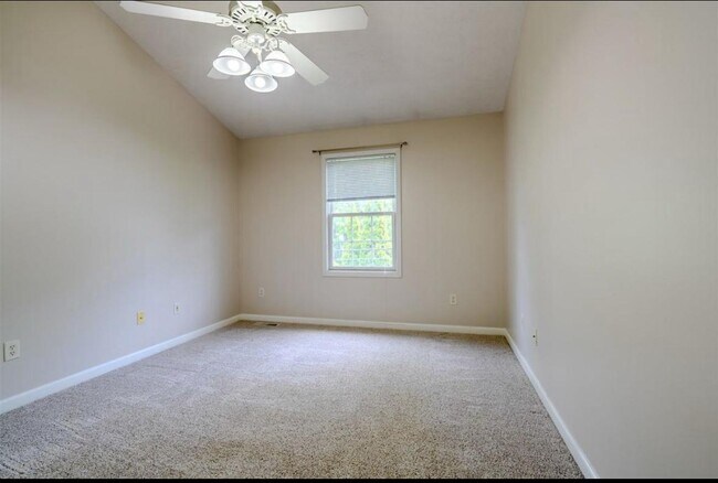 Photo - 1114 Doral Dr