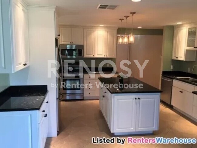 1002 E Griswold Rd