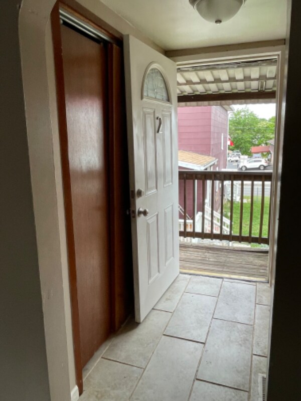 Photo - 215 N 3rd St