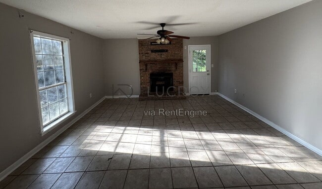 Photo - 102 Briarmeade Dr Unit A