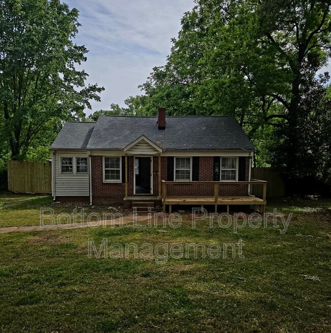 Photo - 5008 Doris Ave