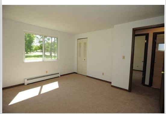 Bedroom - Meadowlawn Apartments