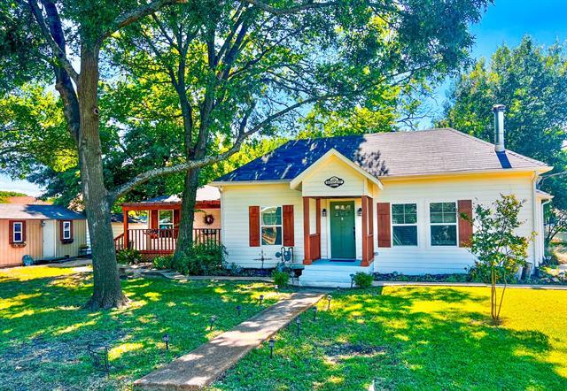 Photo - 182 Douglas St