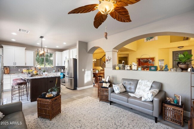 Photo - 322 W Mountain Sage Dr