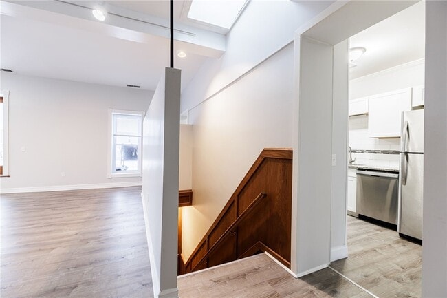 Photo - 186 Monroe Ave