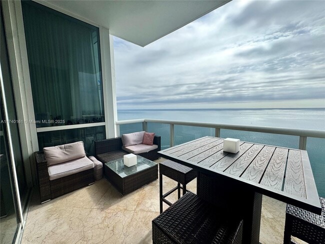 Building Photo - 18101 Collins Ave Unit 5207 Rental